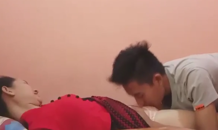 They’re Viral! Trends That Make A Splash 2025 Video Viral Terbaru 2025 Indonesia Kau Adalah Kutukan Terberat